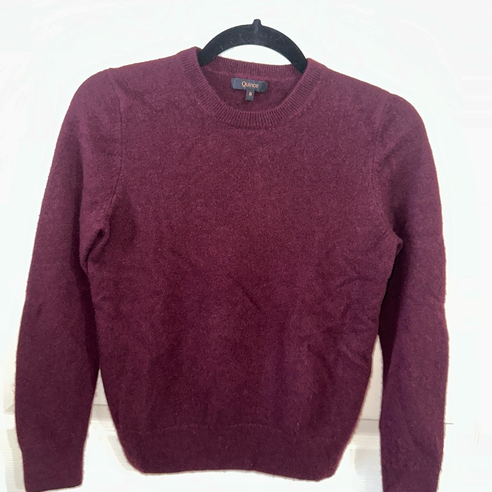 Quince women’s Crewneck Cashmere Sweater Burgundy Wine S quiet luxury winter
